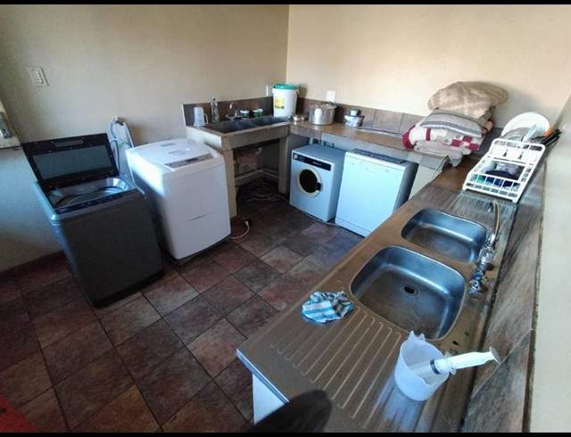 5 BEDROOM HOUSE FOR SALE IN CLOCOLAN